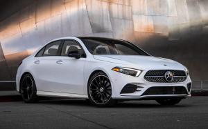 Mercedes-Benz A220 AMG Line Sedan 2018 года (NA)